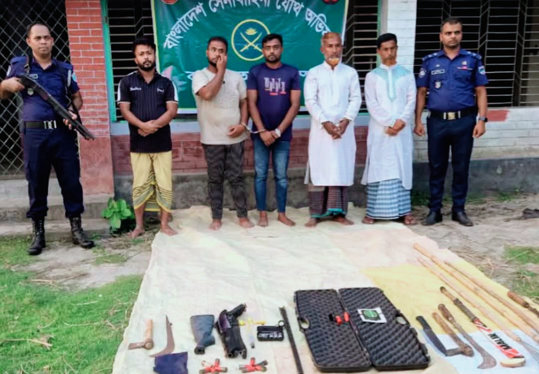 মসজিদের ইমামকে মারধরের ঘটনায় দুই বংশের সংঘর্ষ-গুলিবর্ষণ