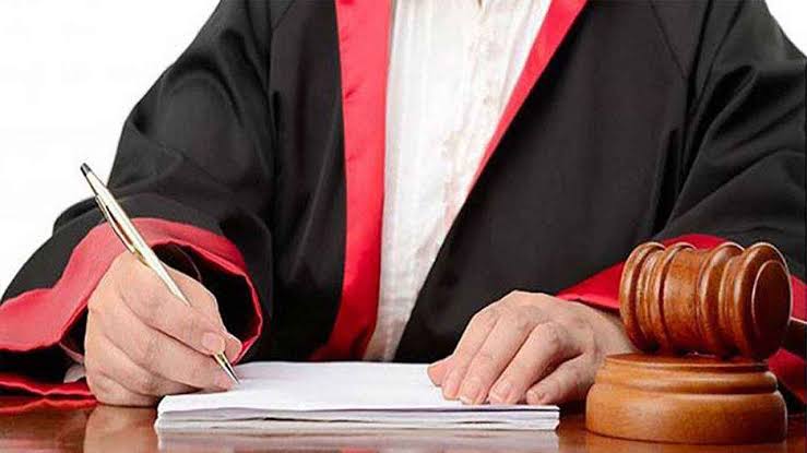 একযোগে ১৮ জন বিচারককে বাধ্যতামূলক অবসর