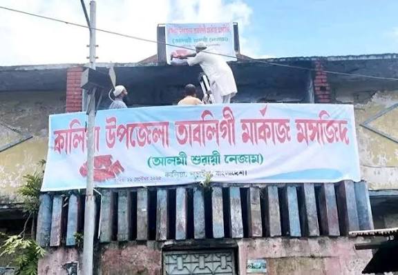 নড়াইলের বন্ধ ‘আল্পনা’ সিনেমা হল এখন তাবলীগের ‘মার্কাজ মসজিদ’