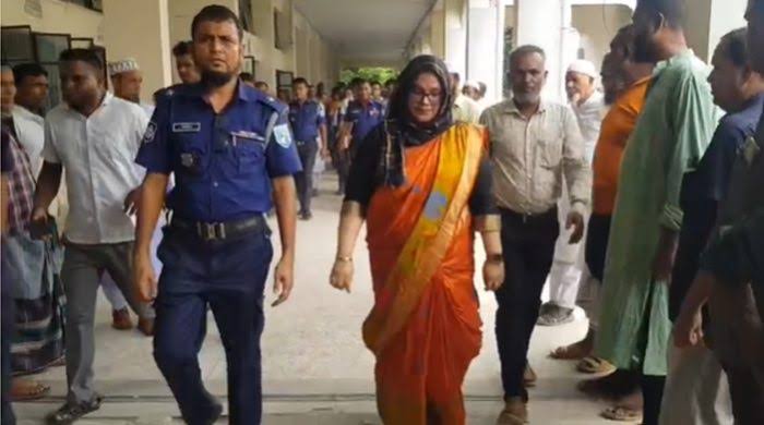 সাংবাদিক নির্যাতন: সেই ডিসি সুলতানা পারভীন কারাগারে