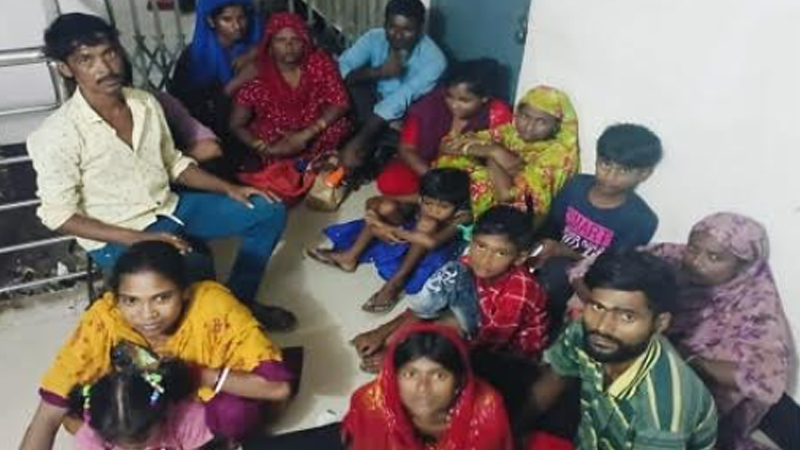 ভারতে আটক ১৫ বাংলাদেশিকে বিজিবির কাছে হস্তান্তর