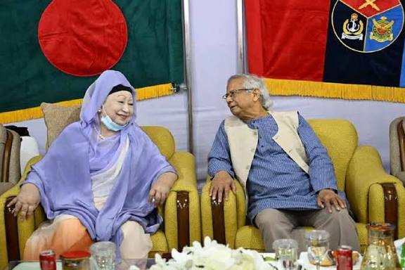 সেনানিবাসে খালেদা জিয়া, প্রধান উপদেষ্টার সঙ্গে একান্ত আলাপ