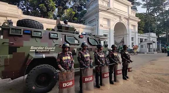 ট্রাইব্যুনালে কড়া নিরাপত্তা, আছে বিজিবি-পুলিশ, সেনাবাহিনী