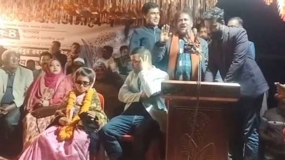 জামায়াতের কেউ ভোটকেন্দ্রে এলে ও ভোট দিলে, দিনের বেলায়ই তাদের রগ কাটবো
