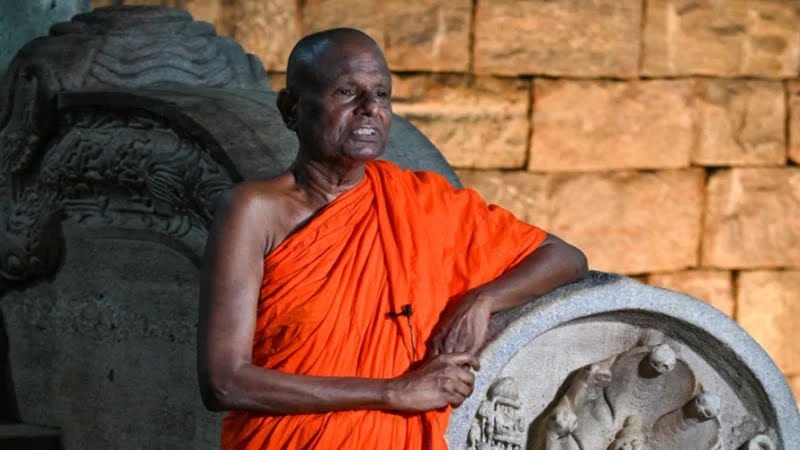 শ্রীলঙ্কার শীর্ষ বৌদ্ধ ভিক্ষু শিশু যৌন নির্যাতন অপরাধে গ্রেপ্তার