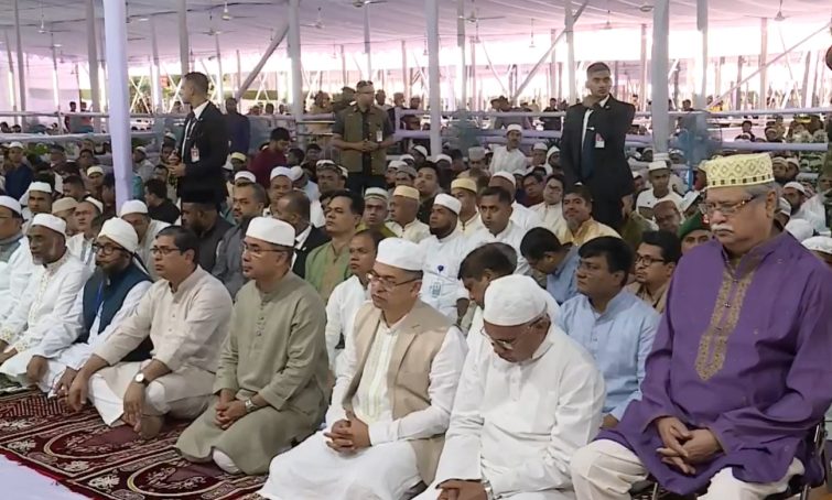 জাতীয় ঈদগাহে ঈদুল আজহার প্রধান জামাত অনুষ্ঠিত