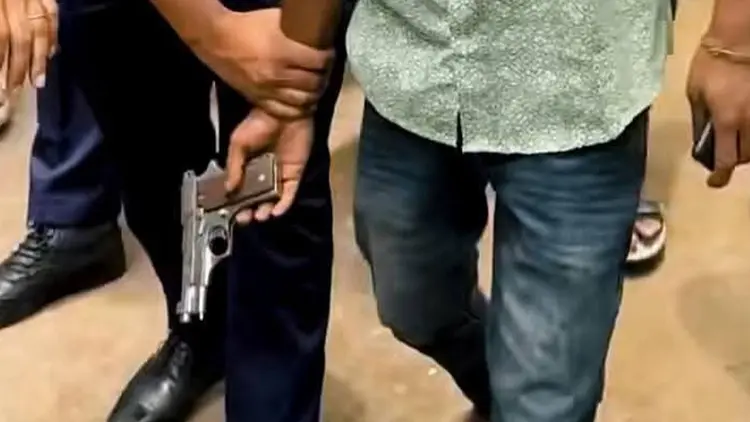 কক্সবাজার আদালত প্রাঙ্গণে গোলাগুলি, গুলিবিদ্ধ ২