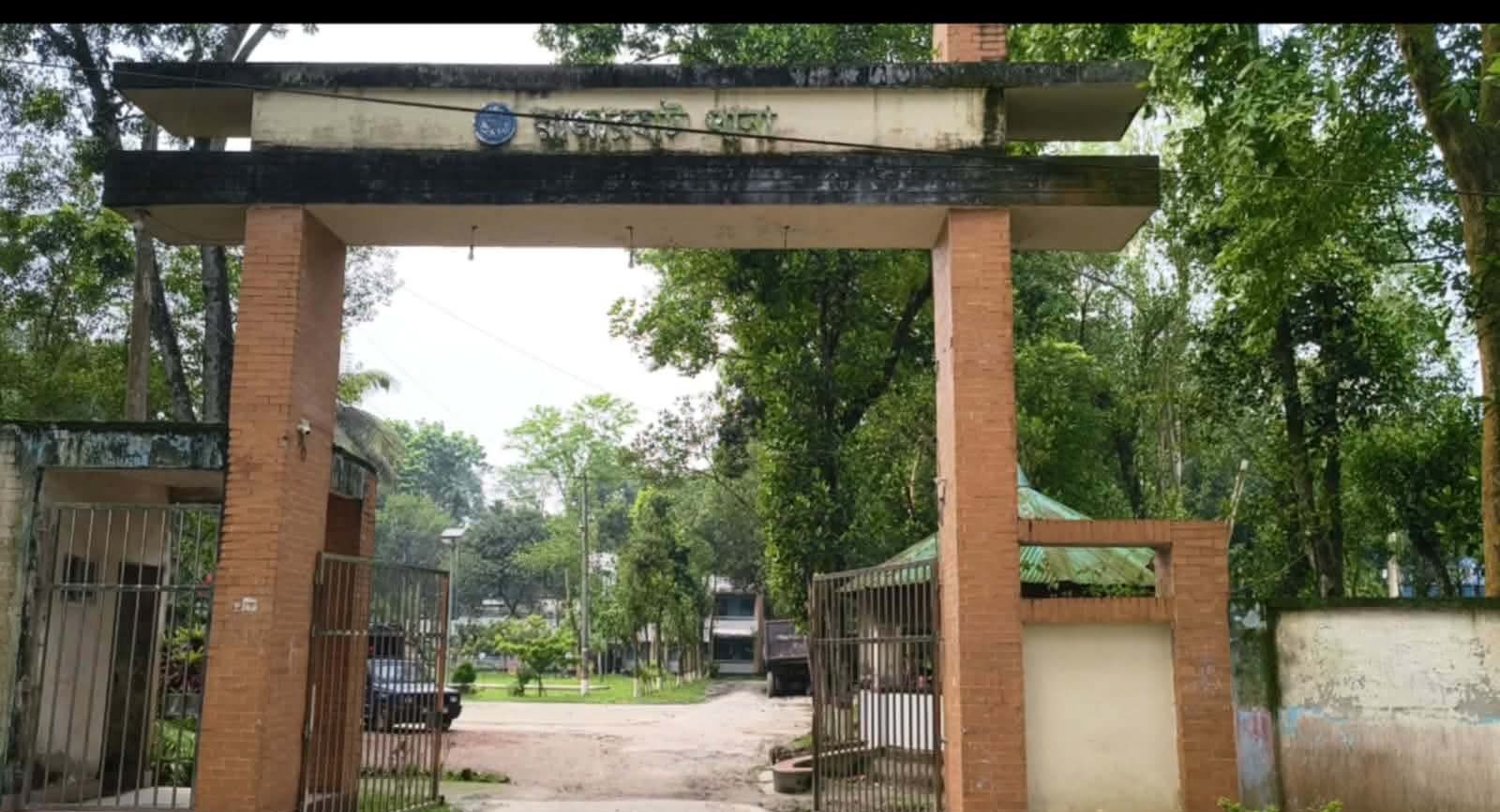 বাজারহাটে চার্জশিট বাণিজ্যের ফাঁদে সংবাদকর্মী, তদন্ত না করেই আসামিপক্ষে পুলিশি প্রতিবেদন