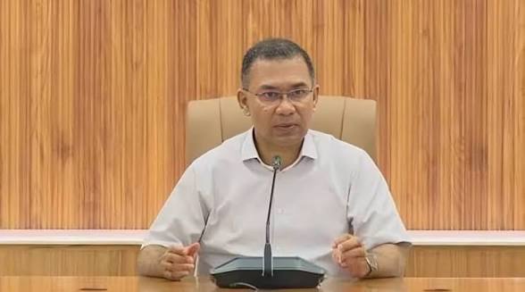 সড়ক থেকে ফিটনেসবিহীন যানবাহন অপসারণের নির্দেশ প্রধানমন্ত্রীর