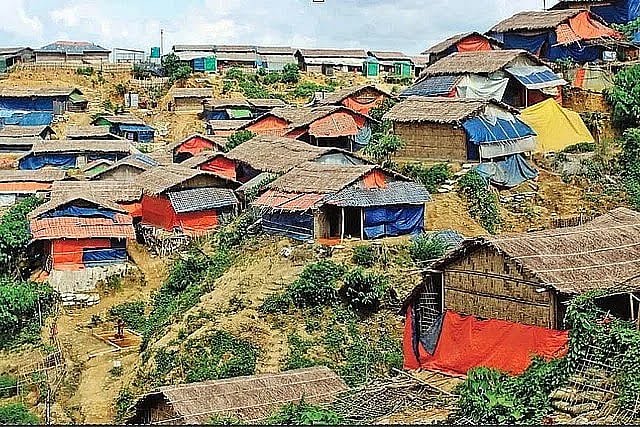 উখিয়া আশ্রয়শিবিরে তিন সশস্ত্র গোষ্ঠীর গোলাগুলি