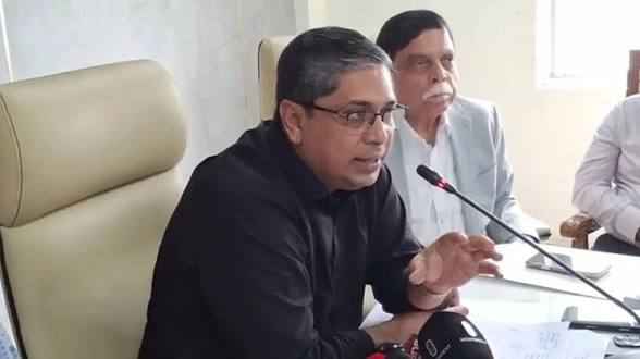 অটোরিকশায় সৌরবিদ্যুৎ ছাড়া চার্জ দিলে জরিমানা, নিবন্ধন-নবায়নও নয়: স্থানীয় সরকার প্রতিমন্ত্রী