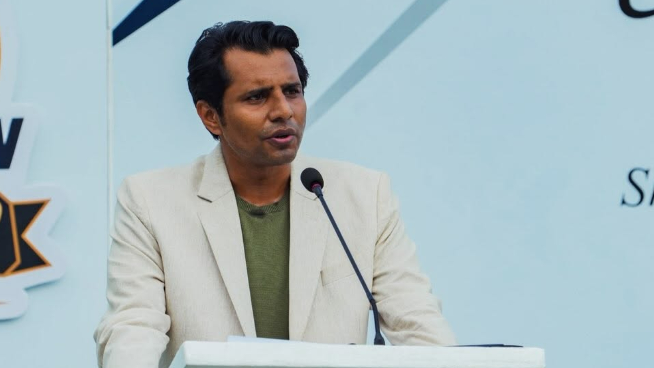 আতহার-শামীম নেই, আবুধাবি টেস্টে ধারাভাষ্যে চমক